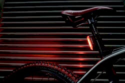 MOON SIRIUS 200 LM USB ARKA FAR - 2